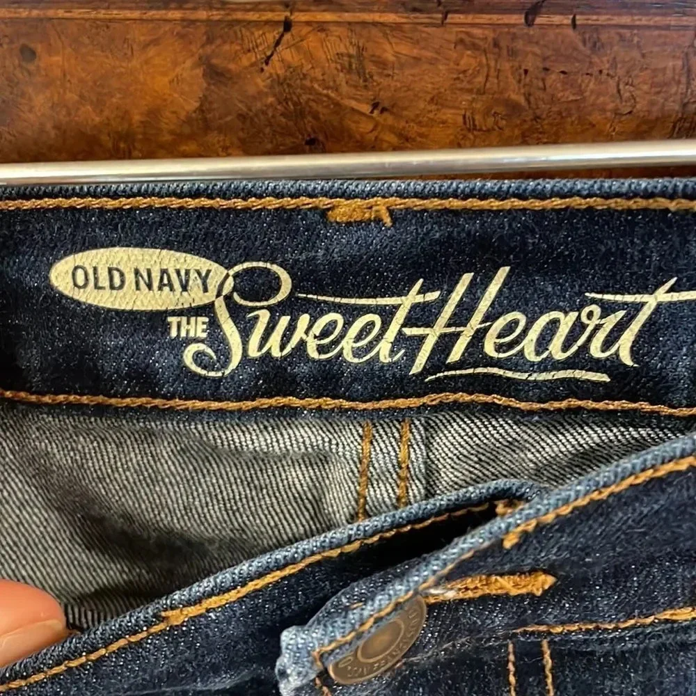 Old Navy Sweet Heart woman’s denim shorts. - Picture 3 of 9